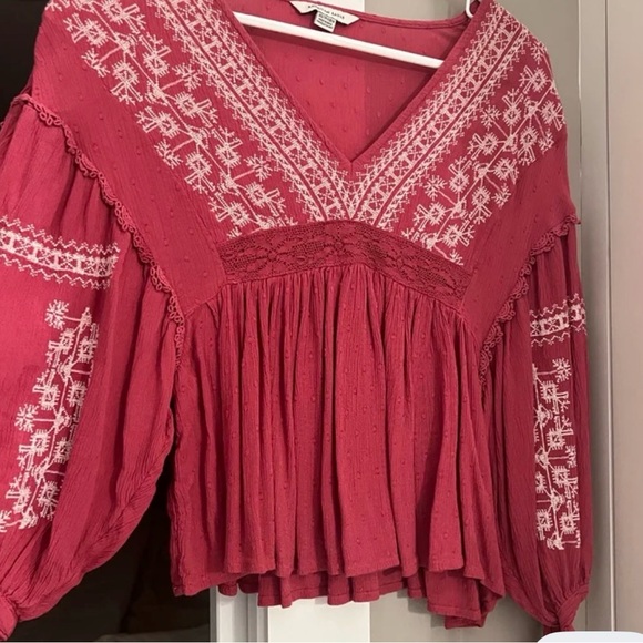 American Eagle Outfitters Burgundy Embroidered Blouse - Picture 3 of 4